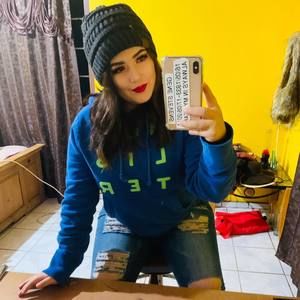 Meet your Posher, Alexandra